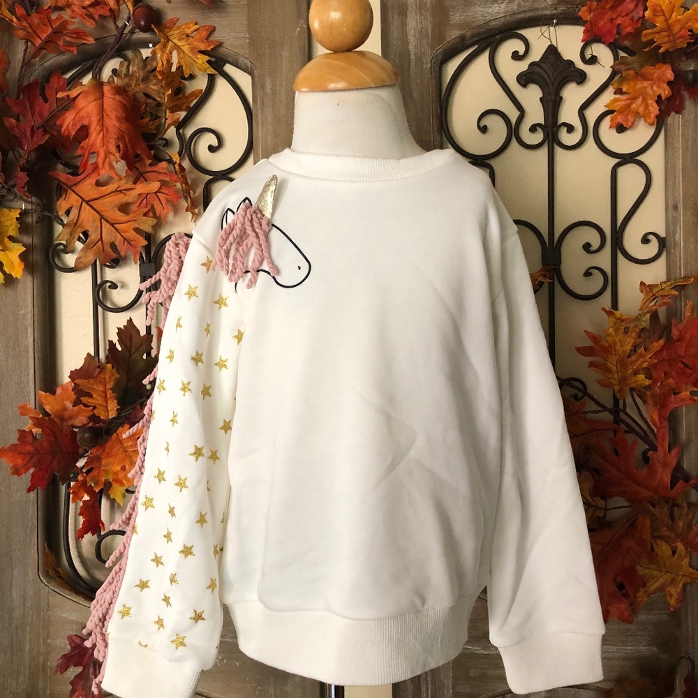 NEW!!! Girls HOLIDAYS CREWNECK UNICORN  SWEATER